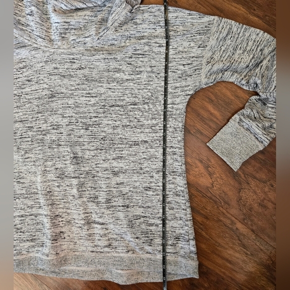 Athleta Small Heather Gray Cowl Neck Pullover - Picture 10 of 12